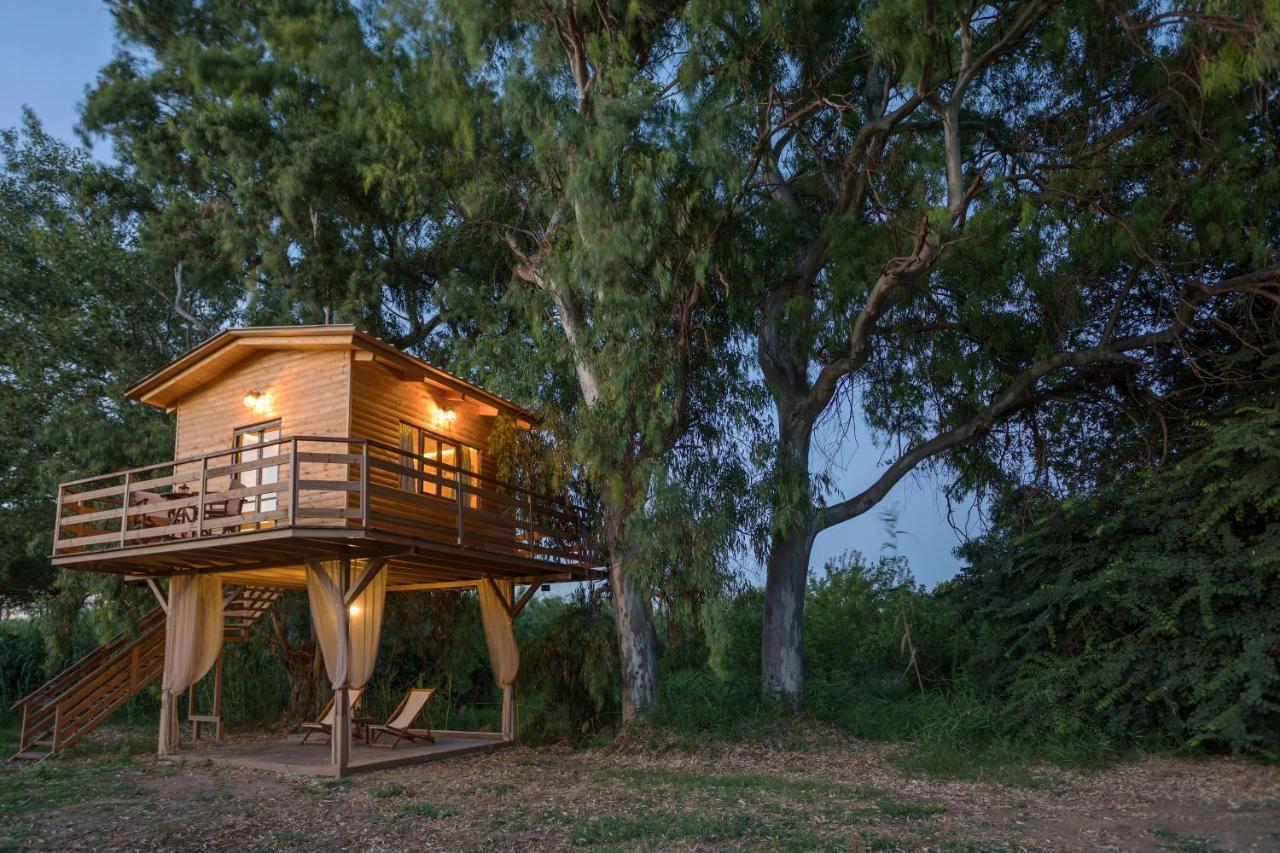 River Treehouse ลากานาส ภายนอก รูปภาพ